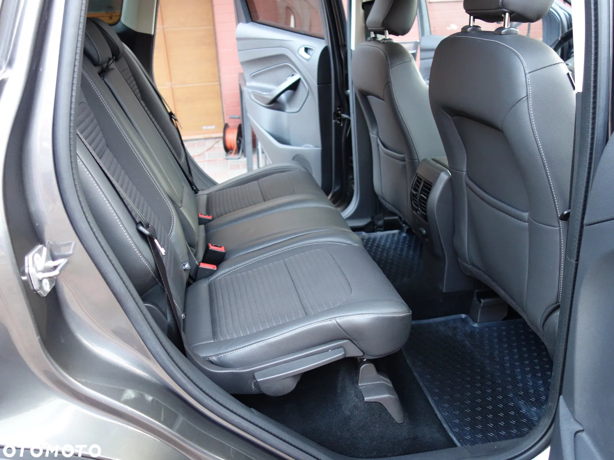 Ford Kuga 2.0 TDCi 4x4 Titanium - 24