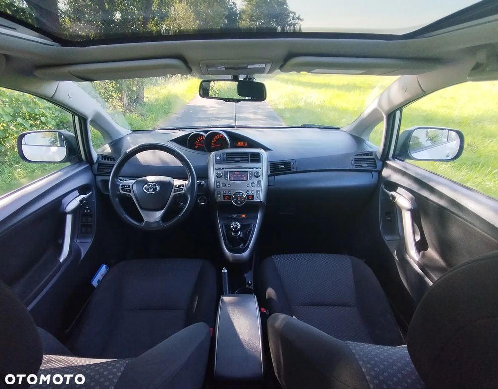 Toyota Verso 1.8 Sol plus 7os - 11