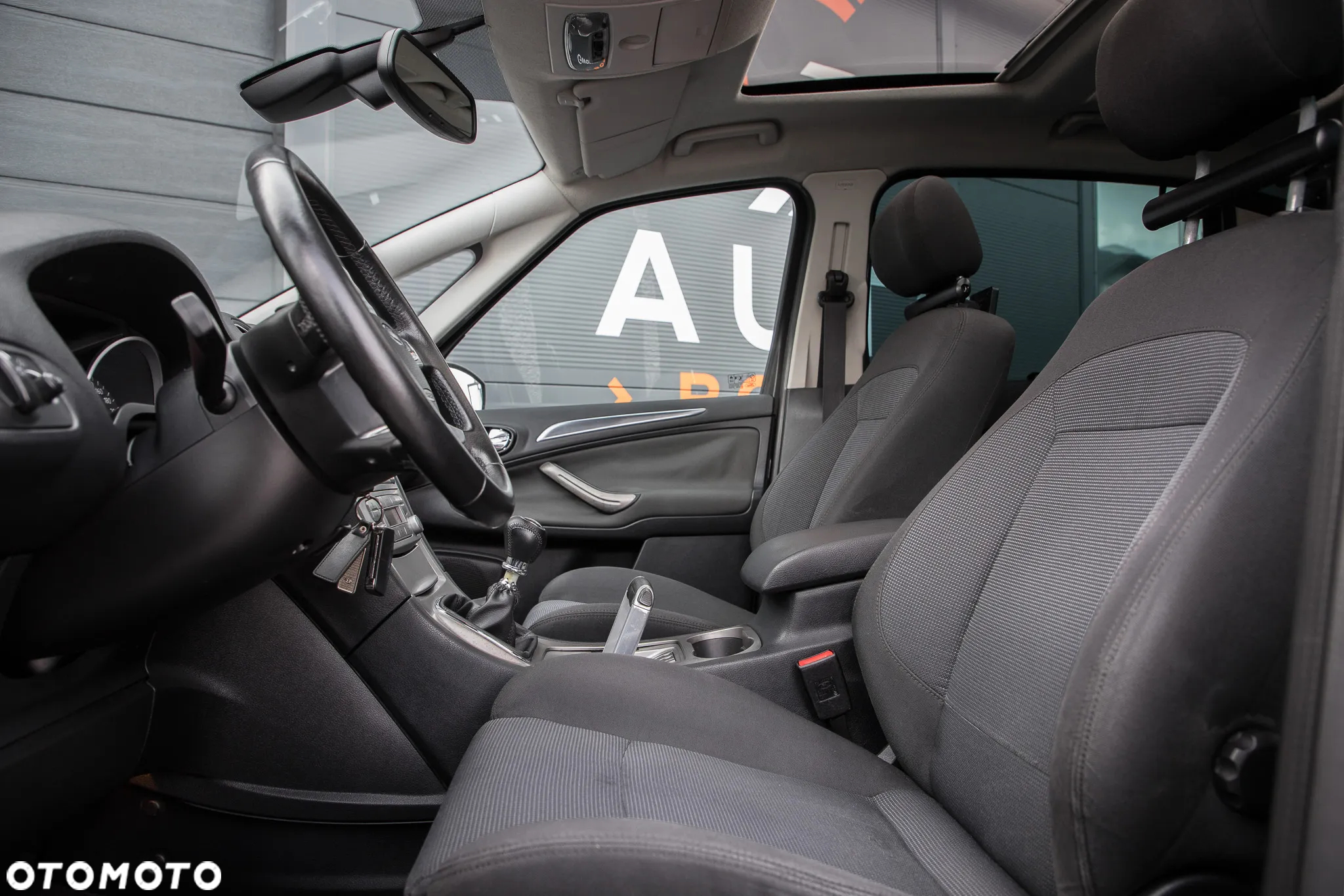 Ford S-Max - 14