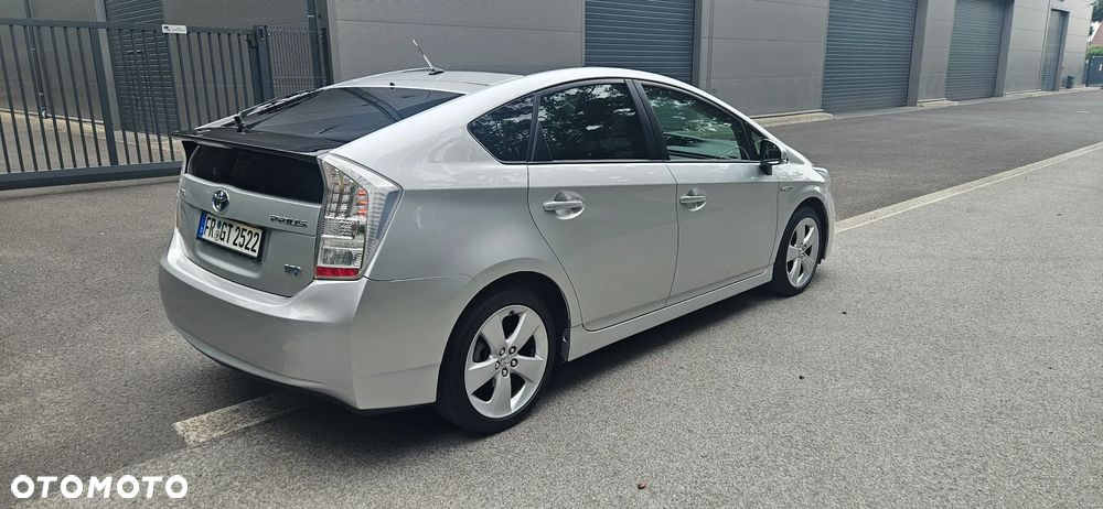 Toyota Prius (Hybrid) Executive - 6