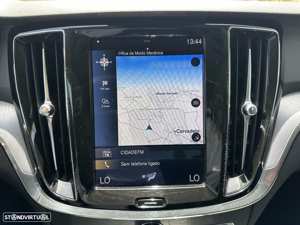 Volvo V60 2.0 D3 Momentum Plus - 39