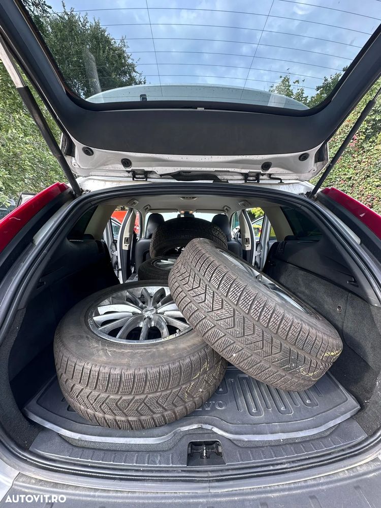 Volvo XC 60 D5 AWD Summum - 1