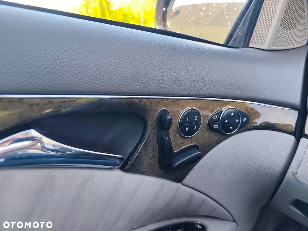 Mercedes-Benz Klasa E 320 T Avantgarde - 16