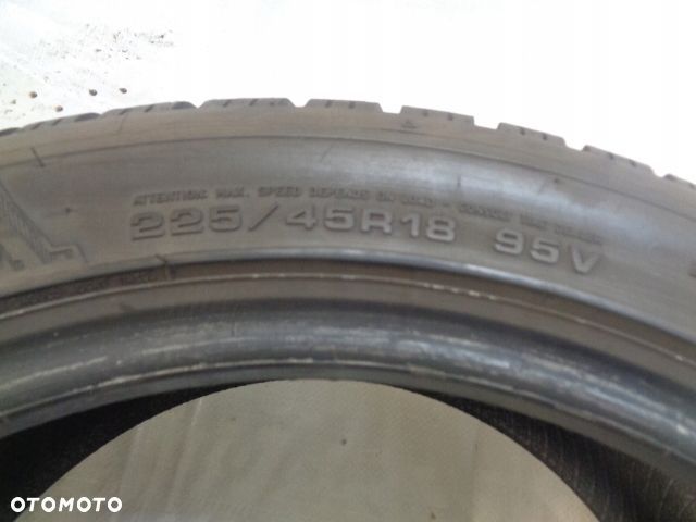 2X Dunlop WINTER SPORT 5 225/45R18 95V - 10