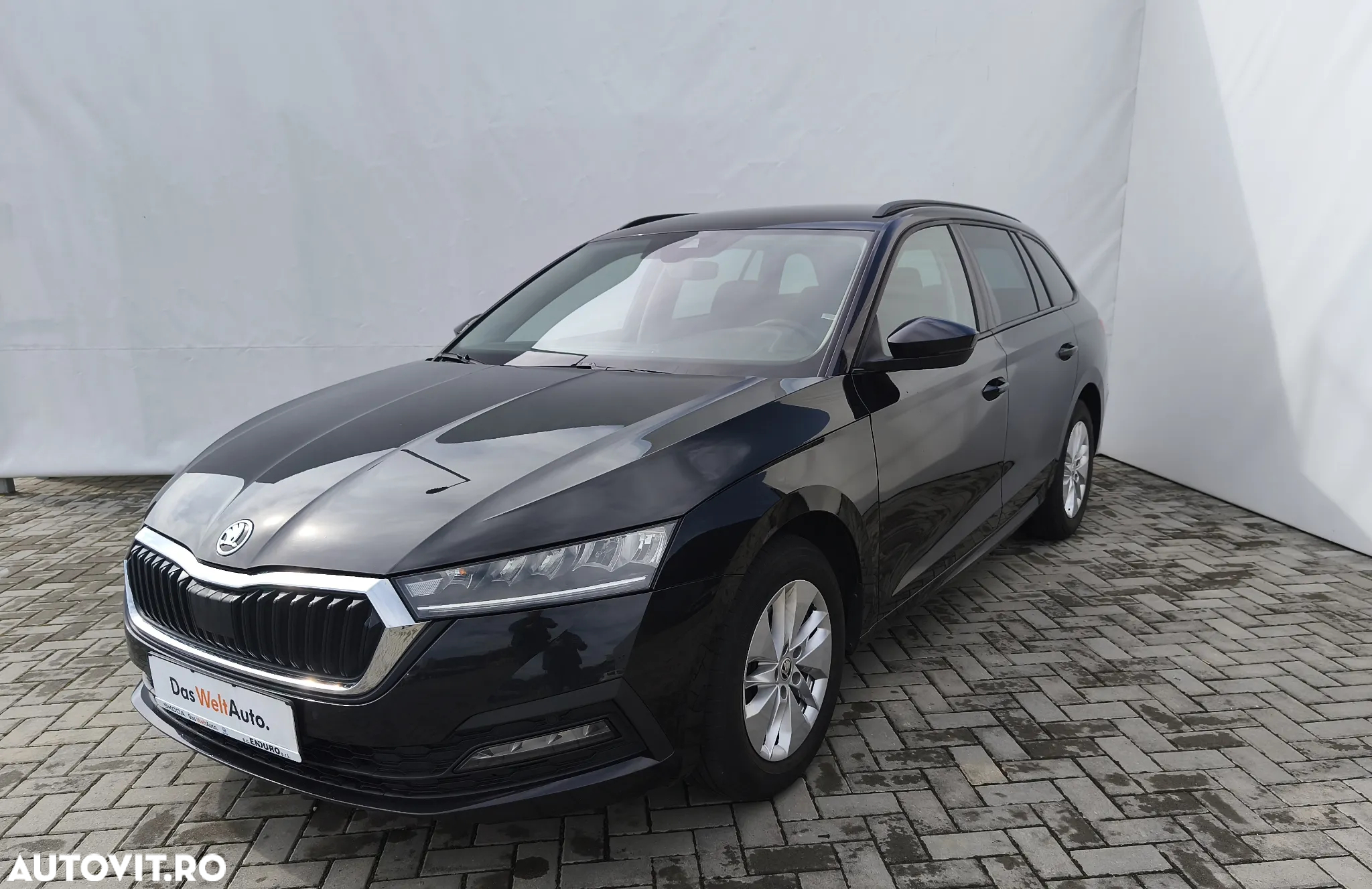 Skoda Octavia 2.0 TDI DSG Ambition - 2
