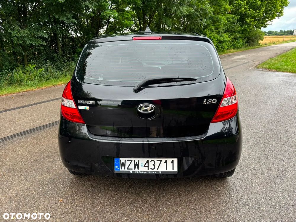 Hyundai i20 1.2 UEFA EURO 2012 Edition - 8
