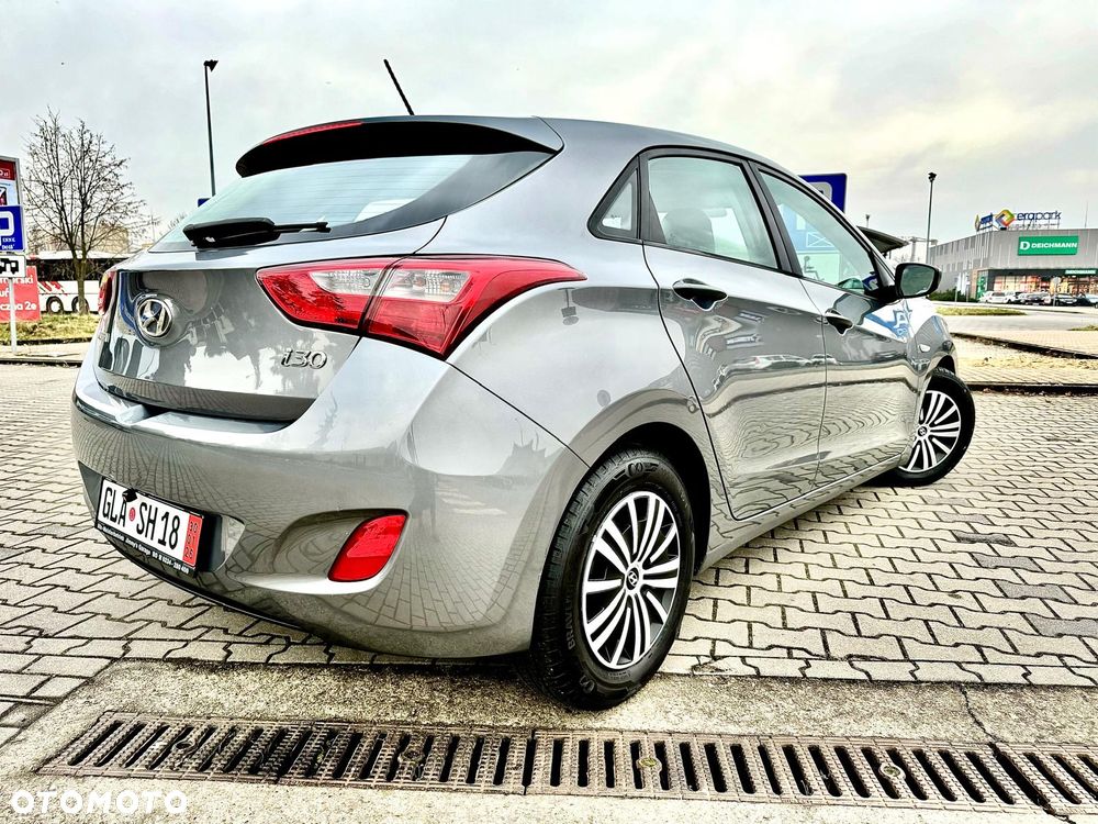 Hyundai i30 1.4 Premium - 19