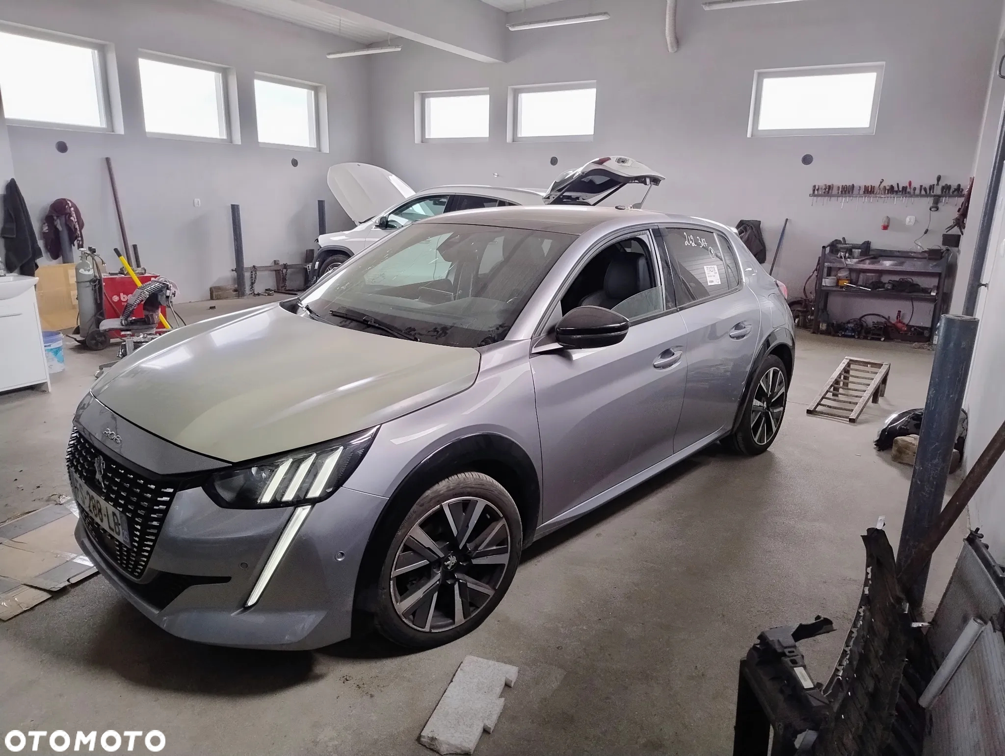 Peugeot 208 1.5 BlueHDi GT Line S&S - 31