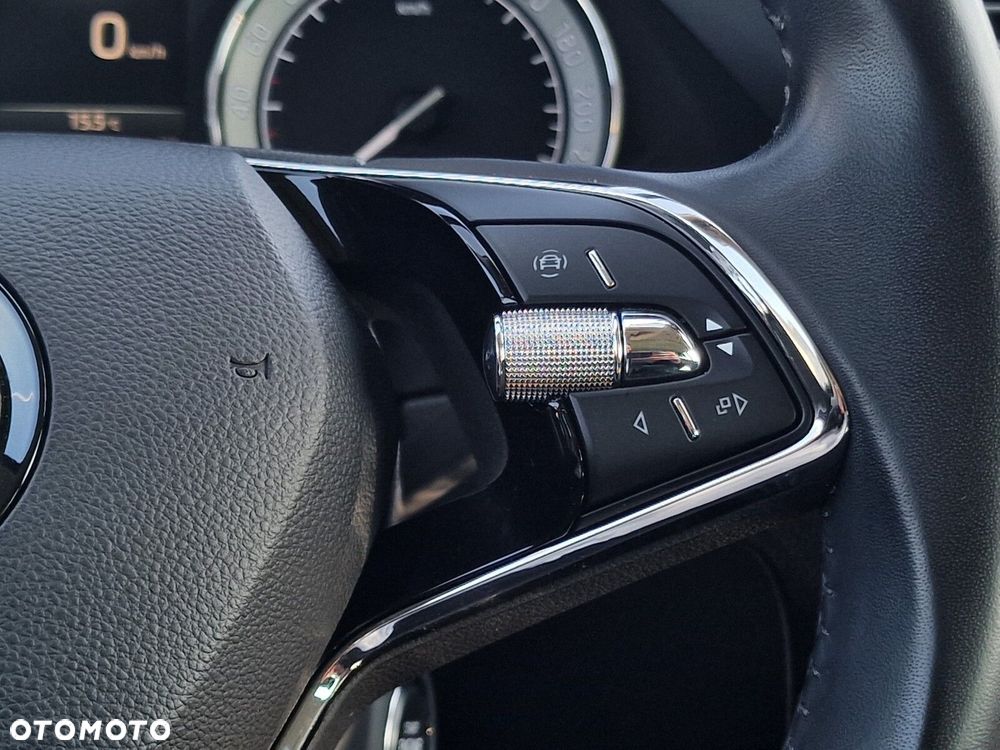 Skoda Superb 2.0 TDI SCR 4x4 L&K DSG - 32