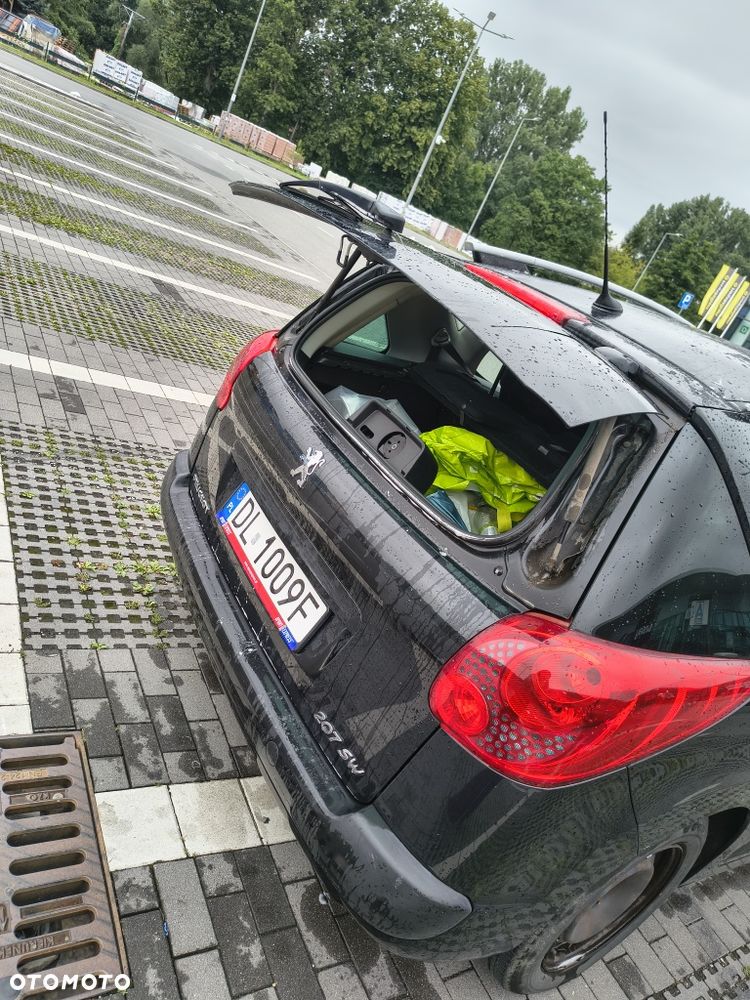 Peugeot 207 - 7