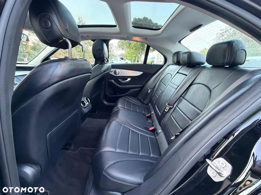 Mercedes-Benz Klasa C 300 7G-TRONIC AMG Line - 10