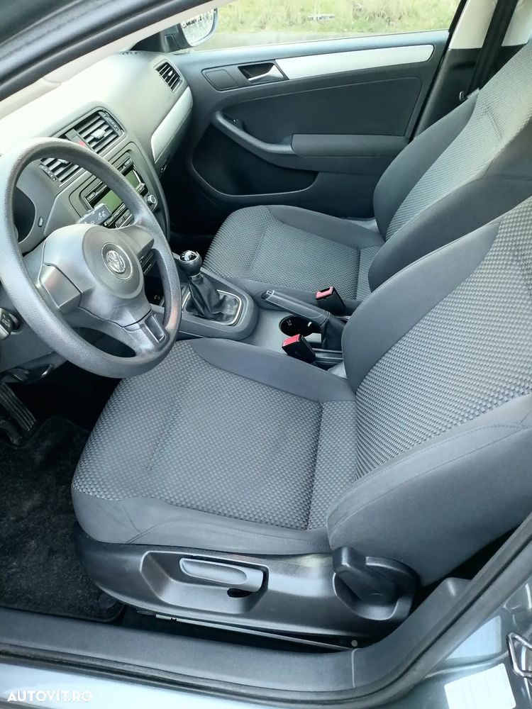 Volkswagen Jetta 1.6 TDI DPF Comfortline - 3