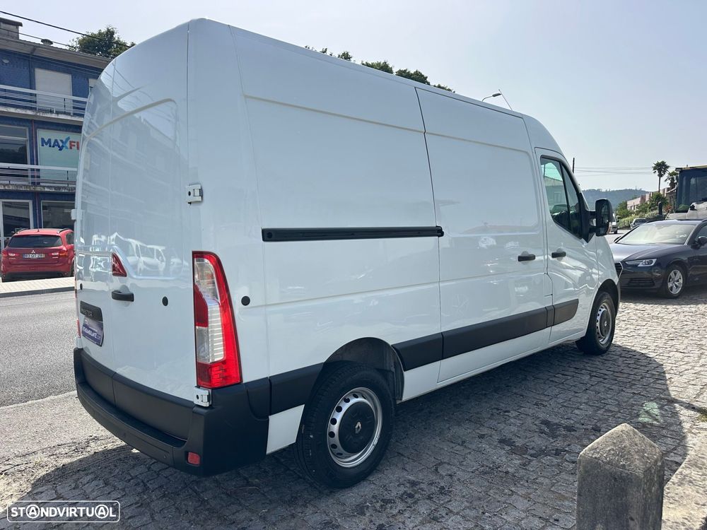 Renault Master 2.3 dCi L2H2 3.3T SS - 2