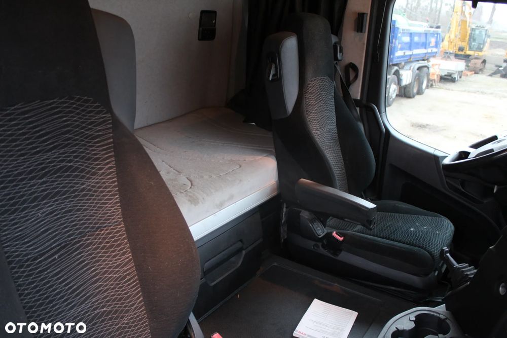 Mercedes-Benz AROCS 1851 z Niemiec 4x4 - 12