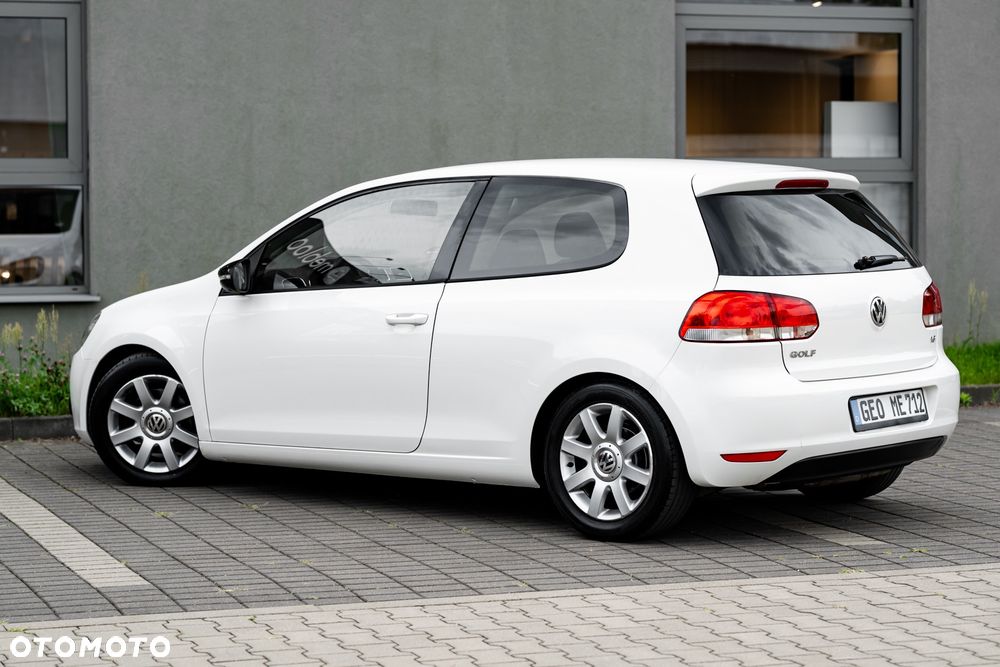 Volkswagen Golf 1.6 United - 13