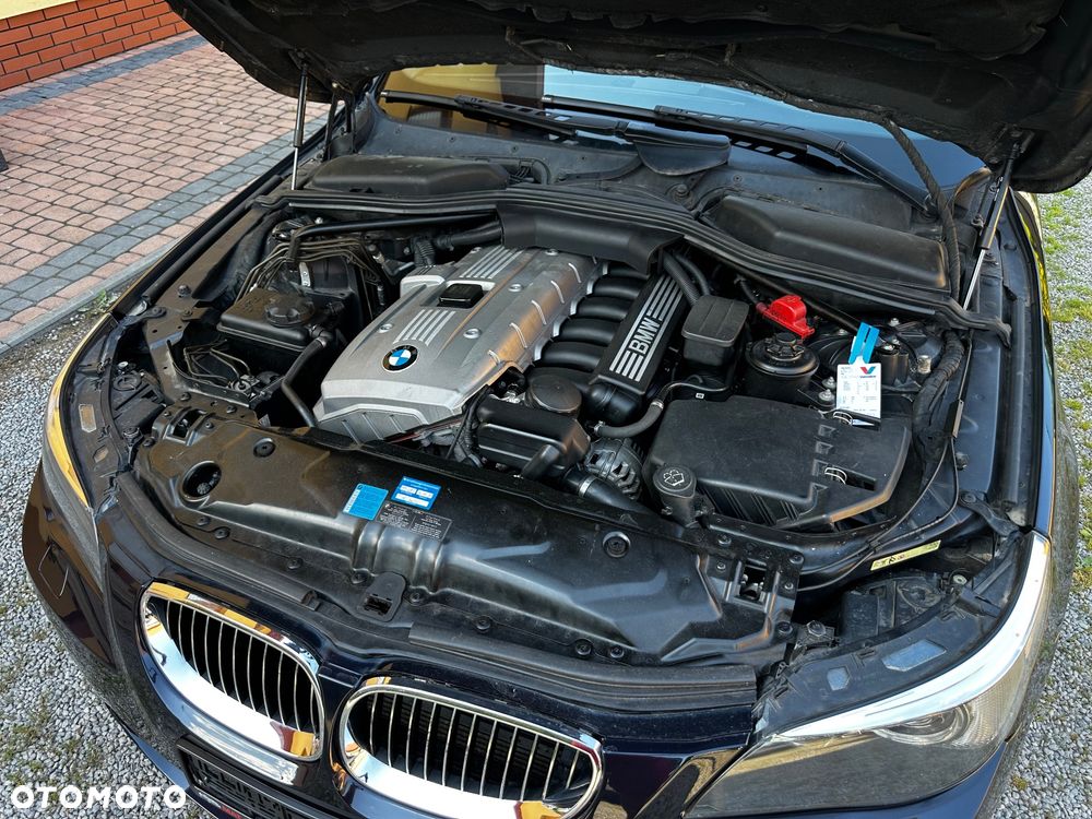 BMW Seria 5 525i - 28