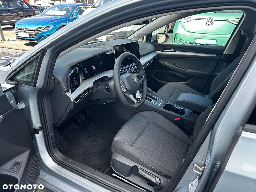 Volkswagen Golf - 11