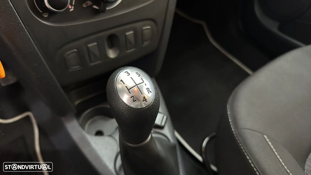 Dacia Sandero 1.0 SCe Pack — fotografia 15