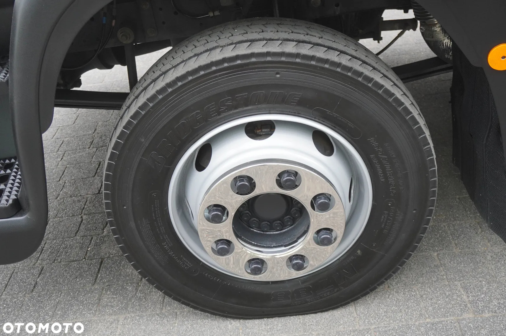 Iveco urocargo 12.210 / Kontener 18 EPAL / 130 tys. km! / Winda Dhollandia 1500 kg - 12