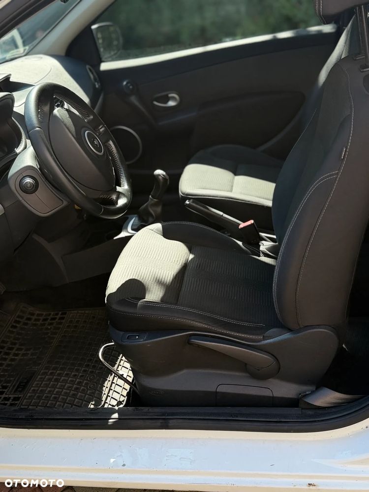 Renault Clio 1.5 dCi 90 FAP Dynamique - 8