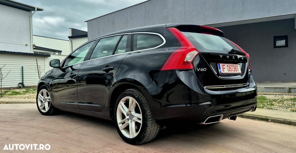 Volvo V60 D6 Plug-In-Hybrid AWD Geartronic Summum - 26