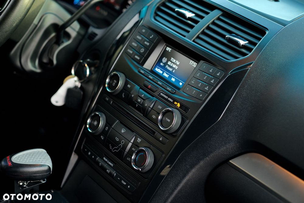 Ford Explorer - 24