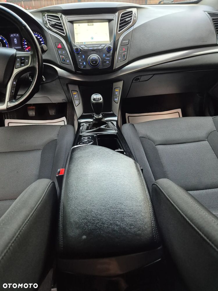 Hyundai i40 i40cw 1.6 Fifa World Cup Edition - 23