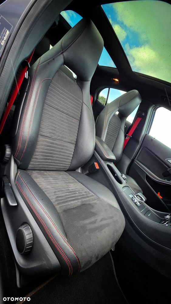 Mercedes-Benz GLA 45 AMG 4-Matic - 28