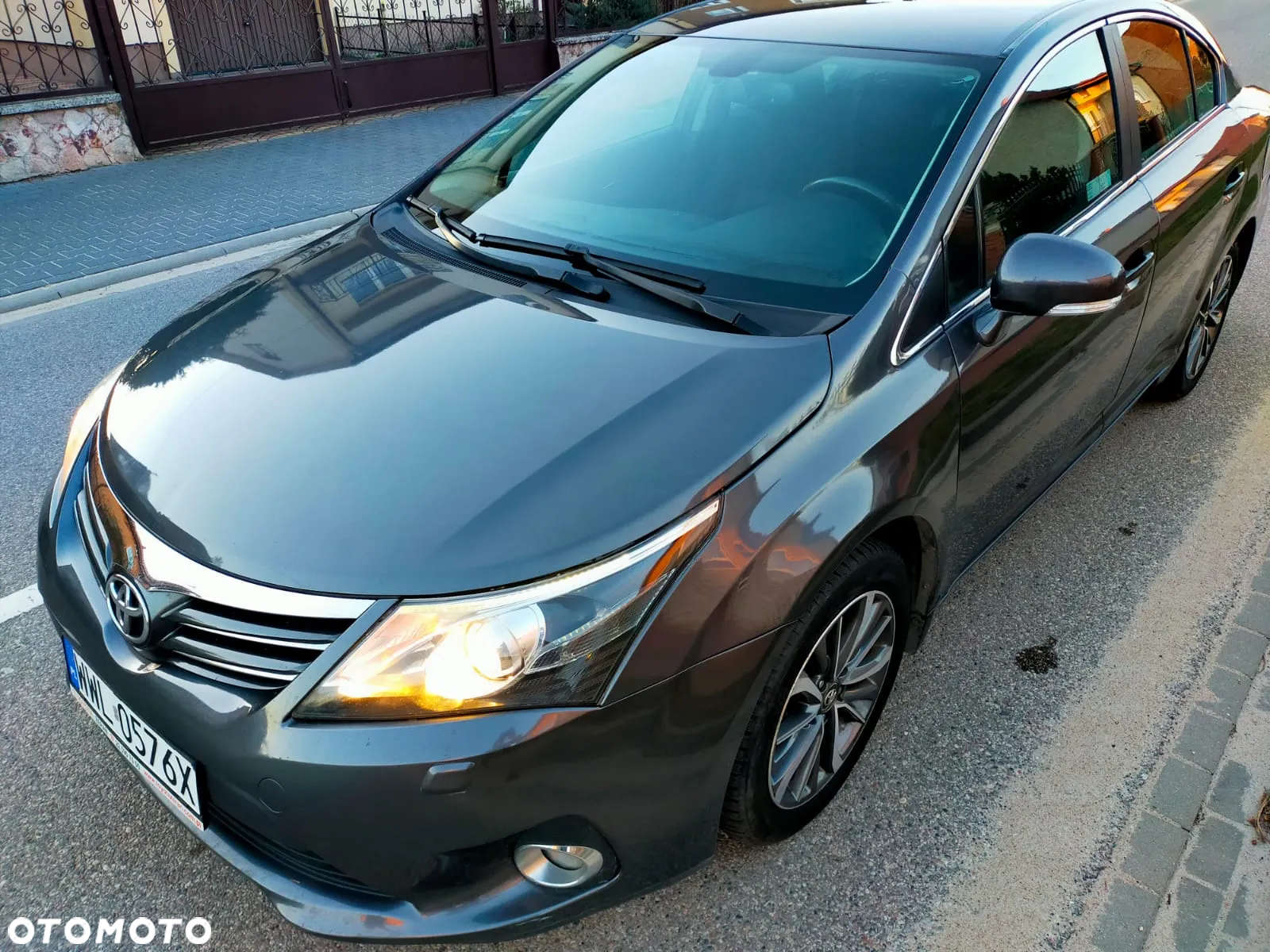 Toyota Avensis - 8