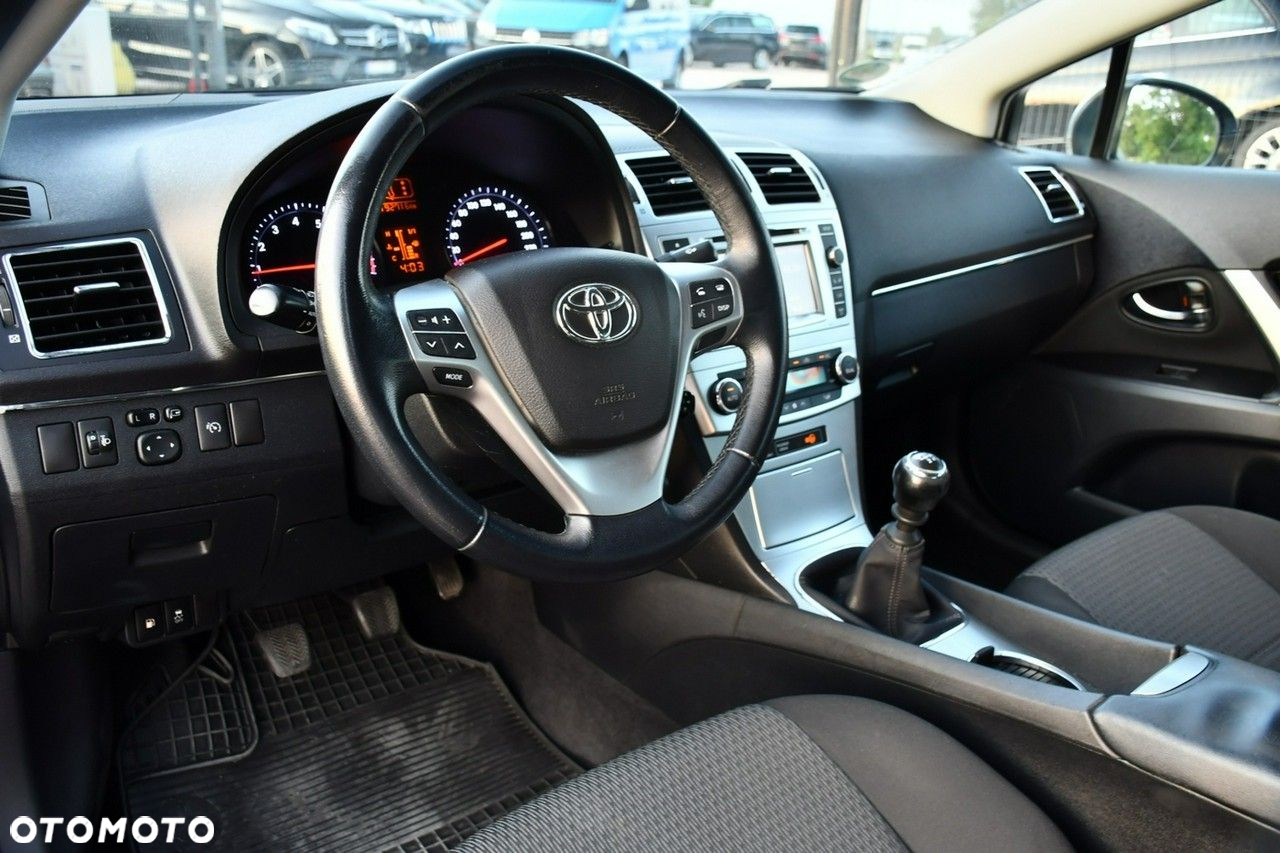 Toyota Avensis - 30