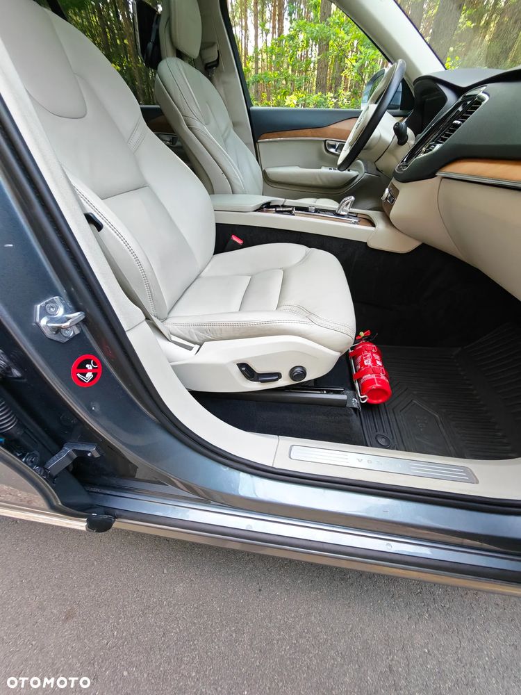 Volvo XC 90 T8 AWD Twin Engine Geartronic Inscription - 26