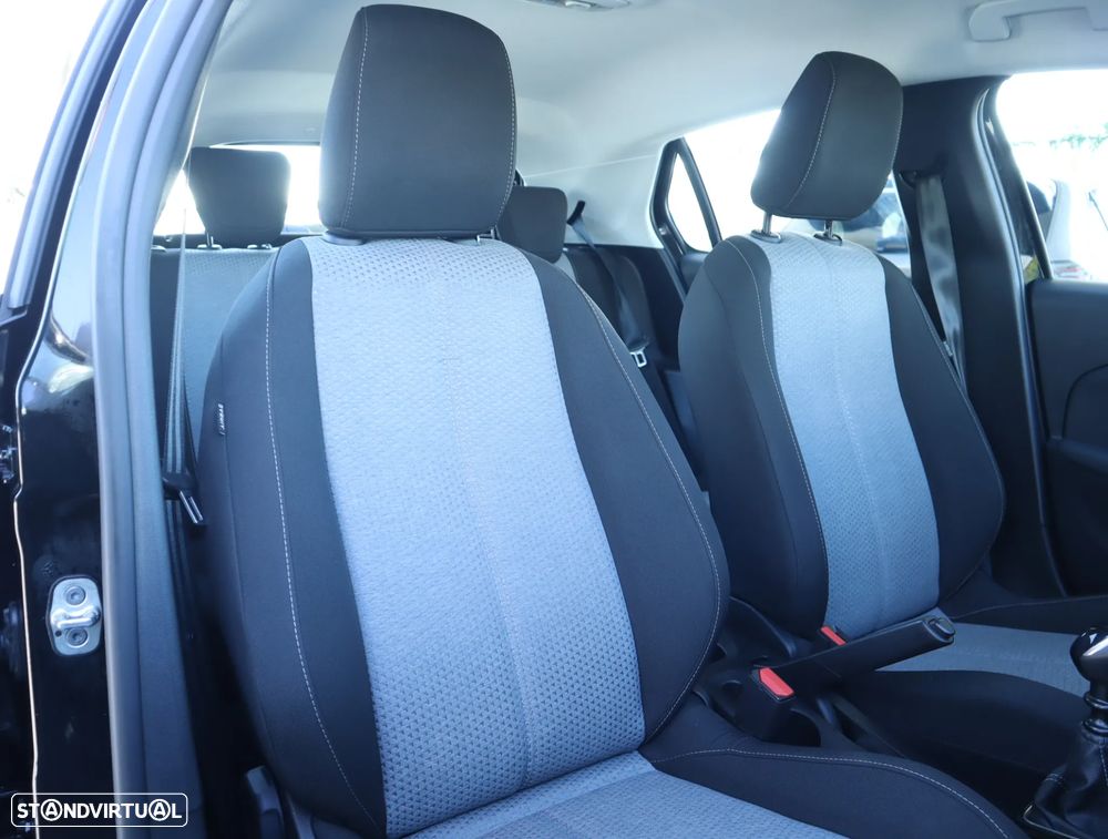 Opel Corsa 1.2 T Yes - 5