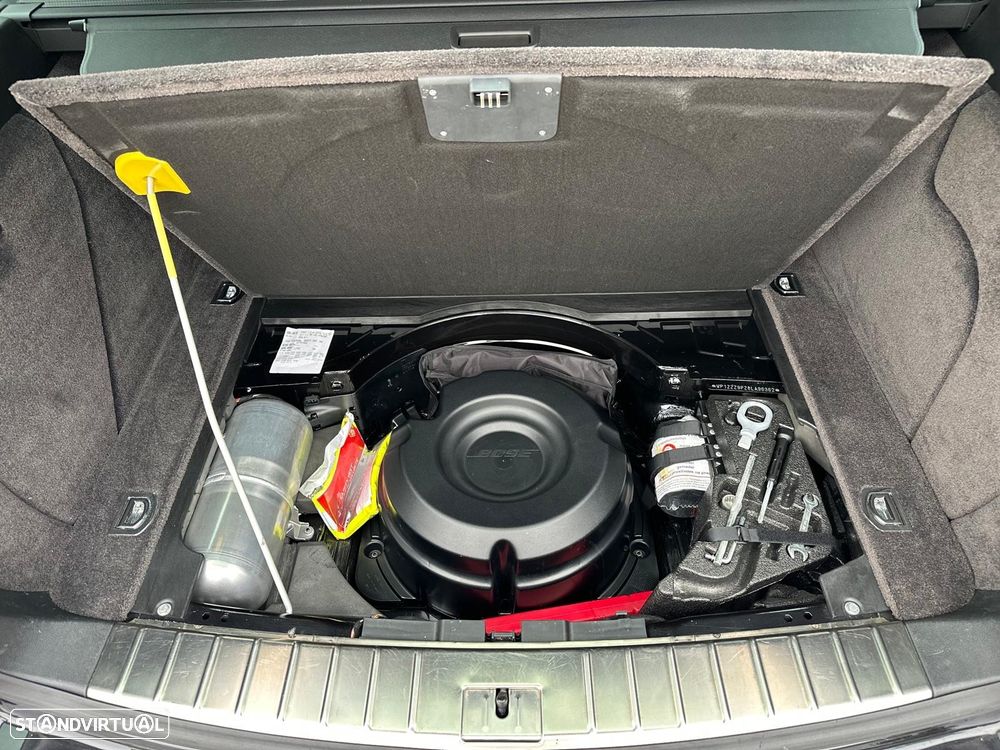 Porsche Cayenne Turbo - 9