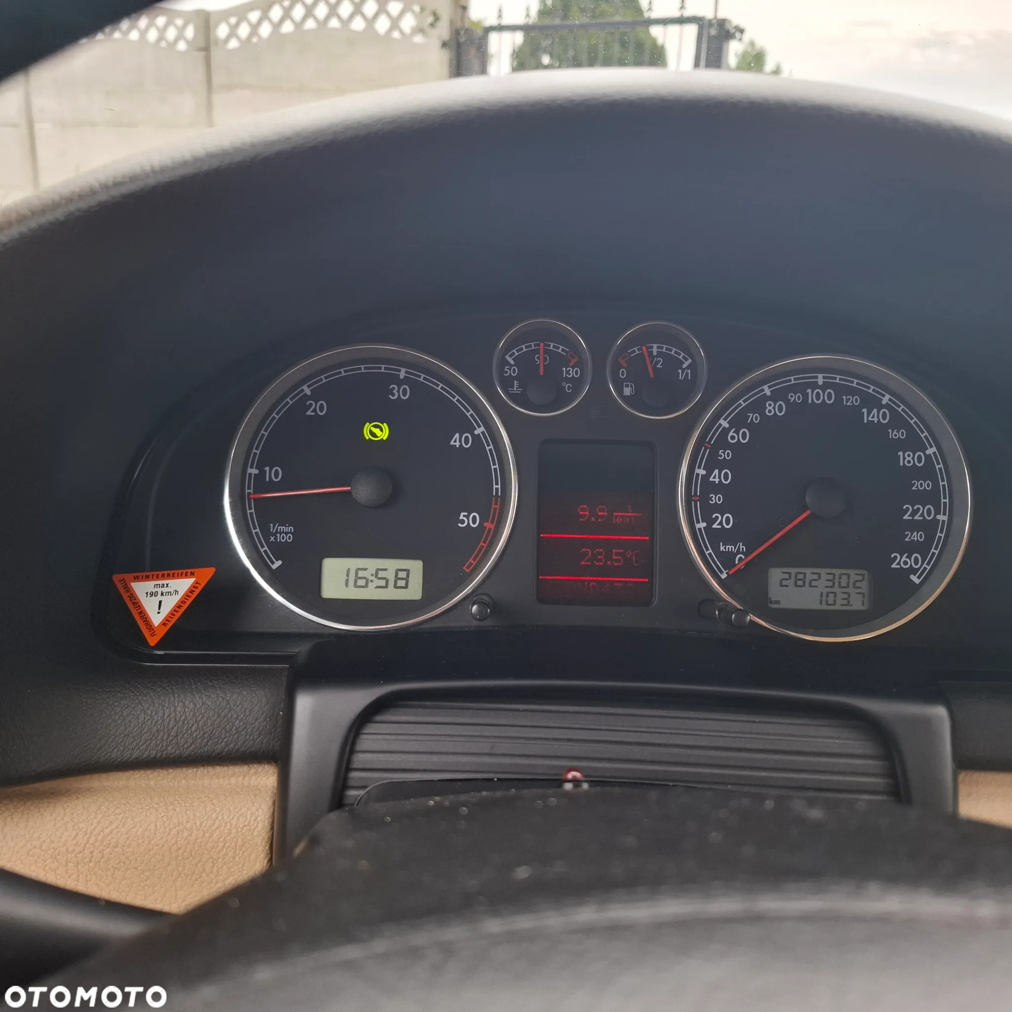 Volkswagen Passat 2.5 TDI Comfortline Tiptr - 10
