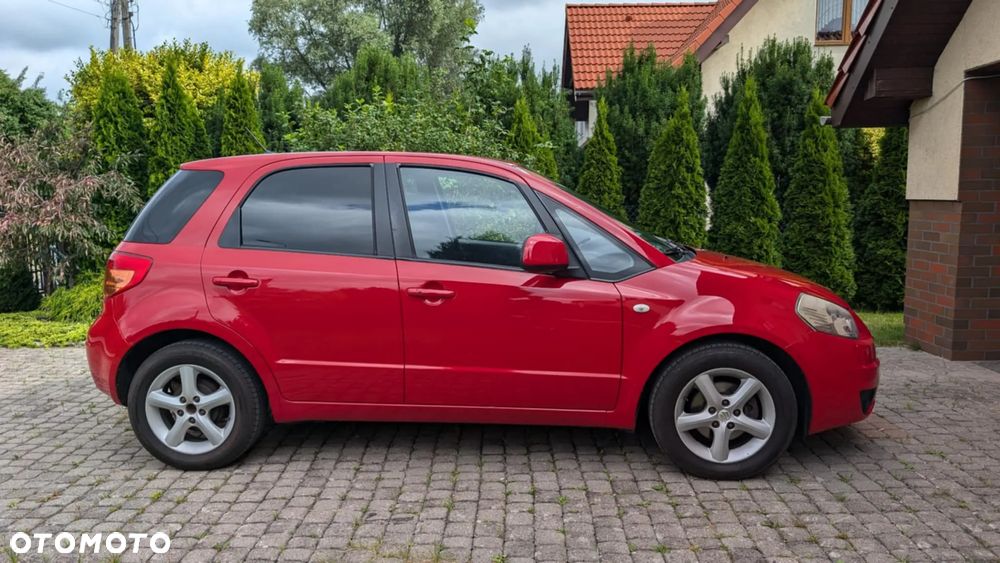 Suzuki SX4 1.6 GS/Premium - 8