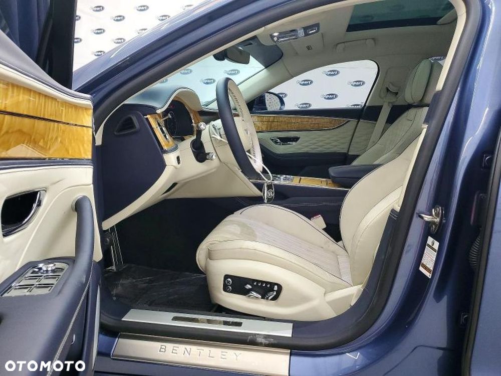 Bentley Flying Spur - 8