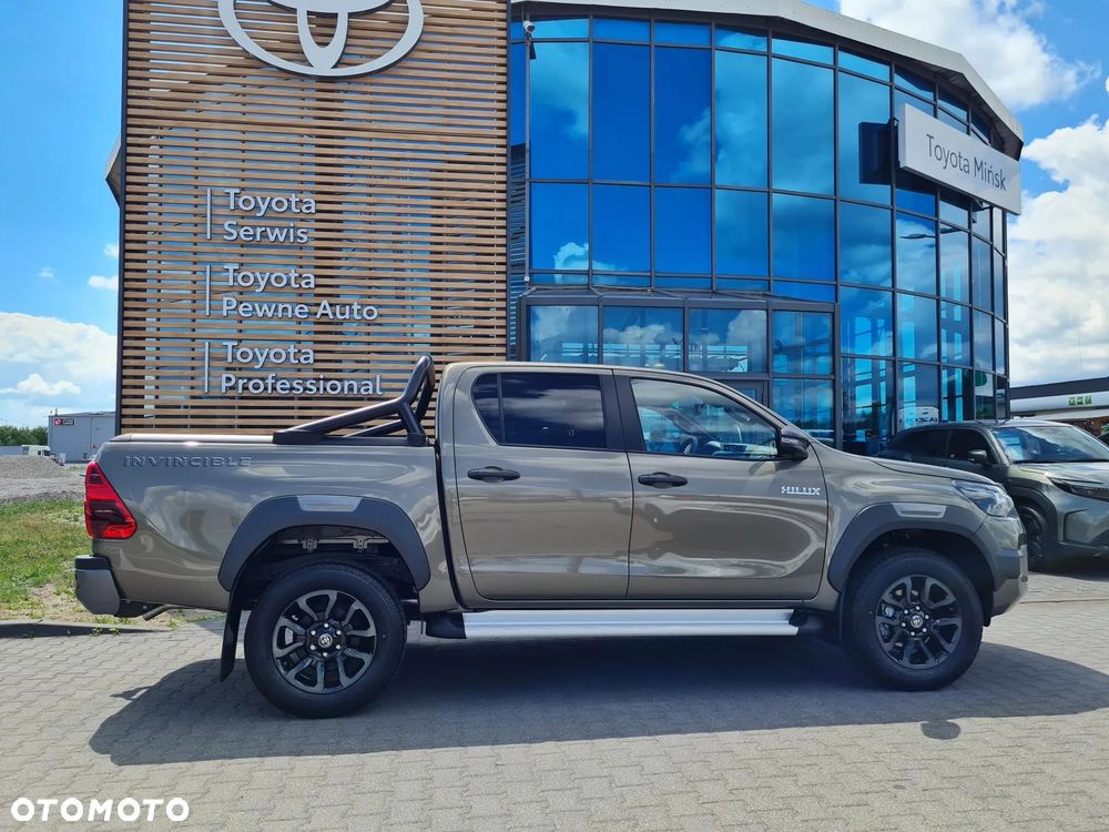 Toyota Hilux 2.8 D-4D mHEV Double Cab Invincible 4x4 - 1