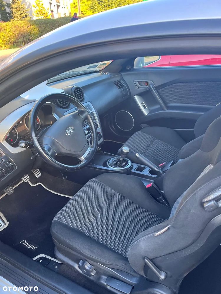 Hyundai Coupe - 3
