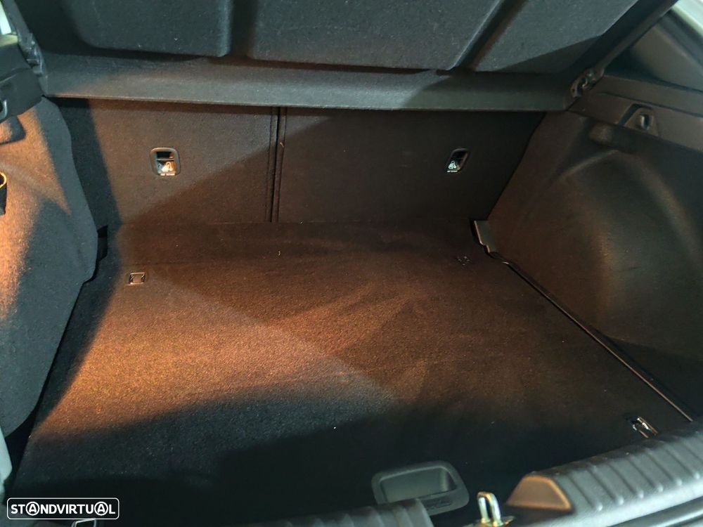 Kia XCeed 1.6 CRDi MHEV Drive - 27