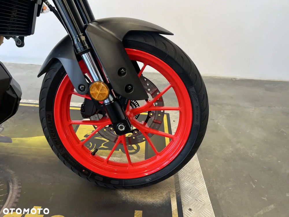 Yamaha MT - 17
