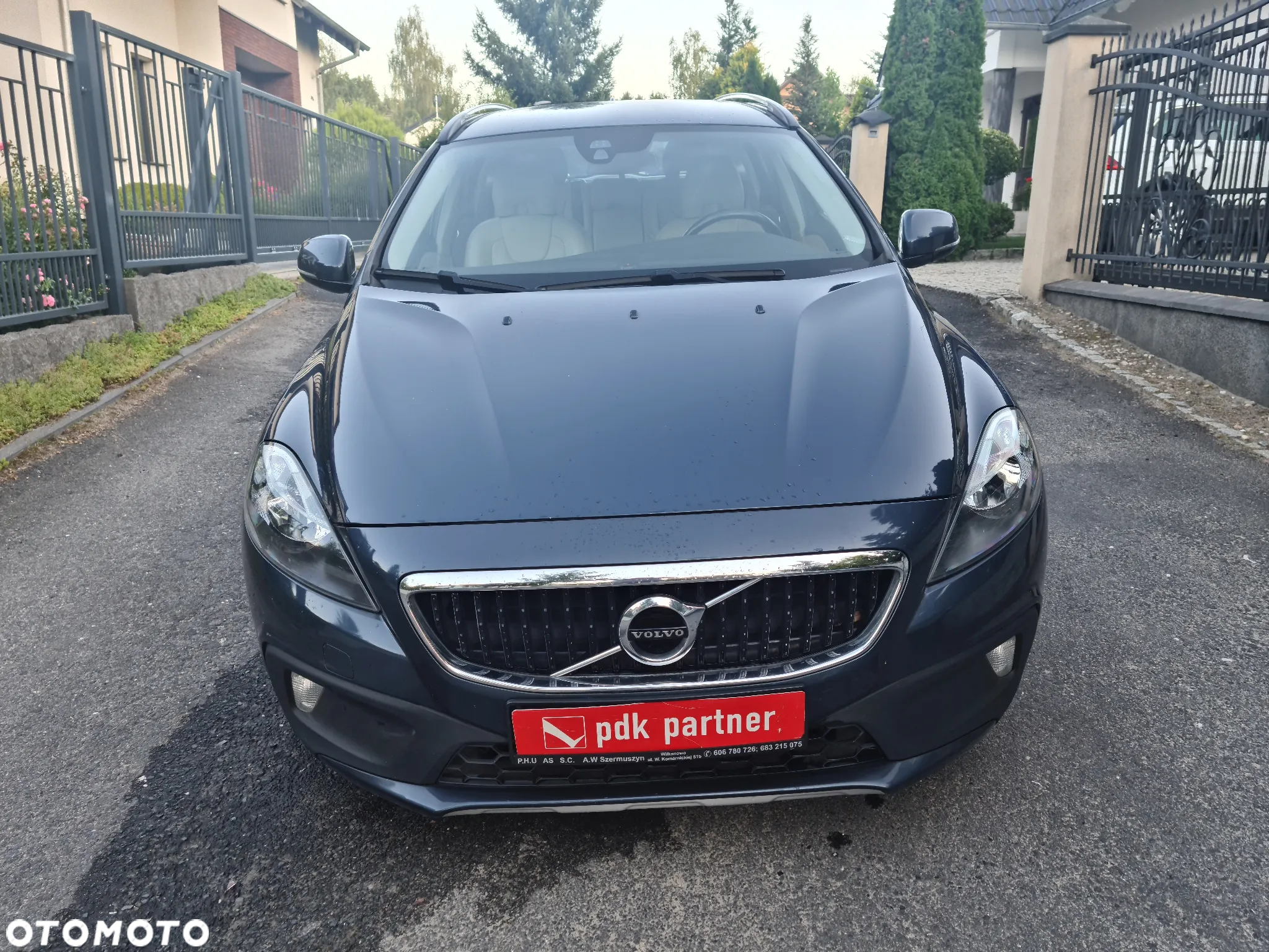 Volvo V40 D2 Drive-E R-Design Momentum - 25