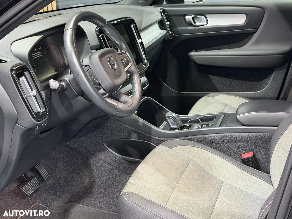 Volvo XC 40 T2 AT8 Momentum - 16