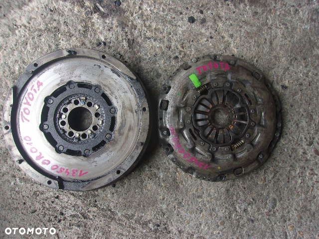 KOLO DWUMASOWE 2.0 2.2 D4D AVENSIS RAV4 VERSO - 1