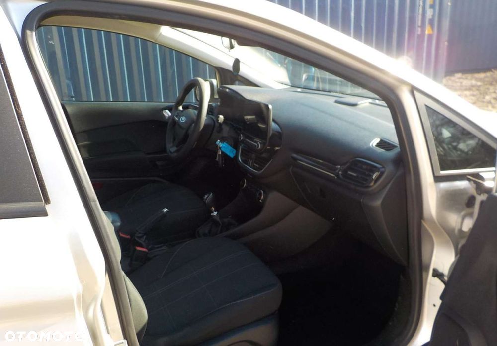 Ford Fiesta - 17