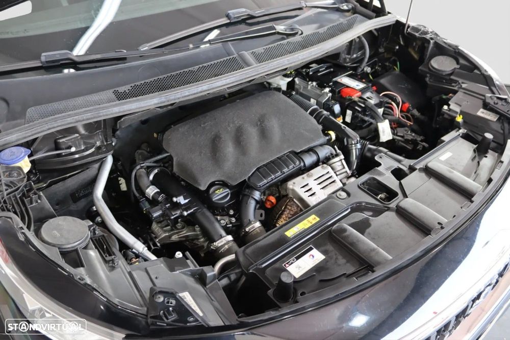 Peugeot 3008 1.2 PureTech Allure EAT6 - 18