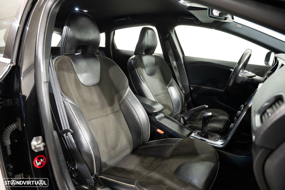 Volvo V40 2.0 D4 R-Design - 13