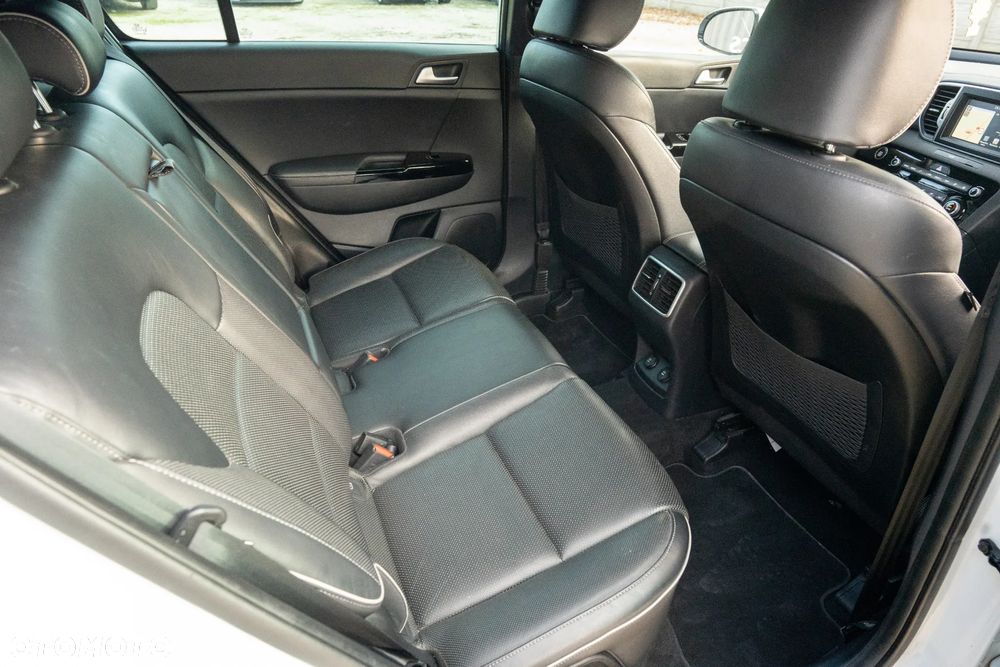 Kia Sportage 1.7 CRDI Business Line L 2WD - 11