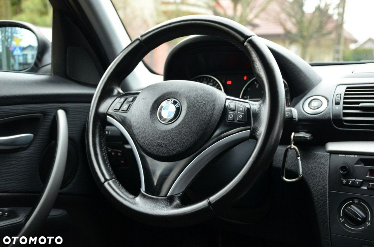 BMW Seria 1 - 29