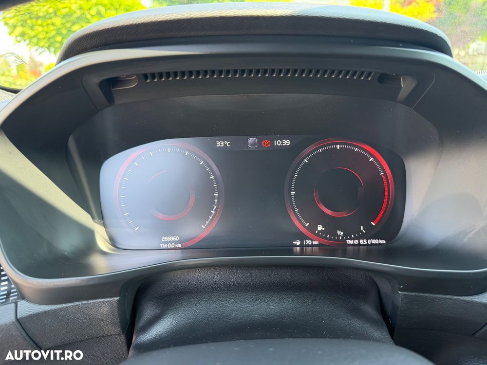 Volvo XC 40 D4 AWD R-Design - 18
