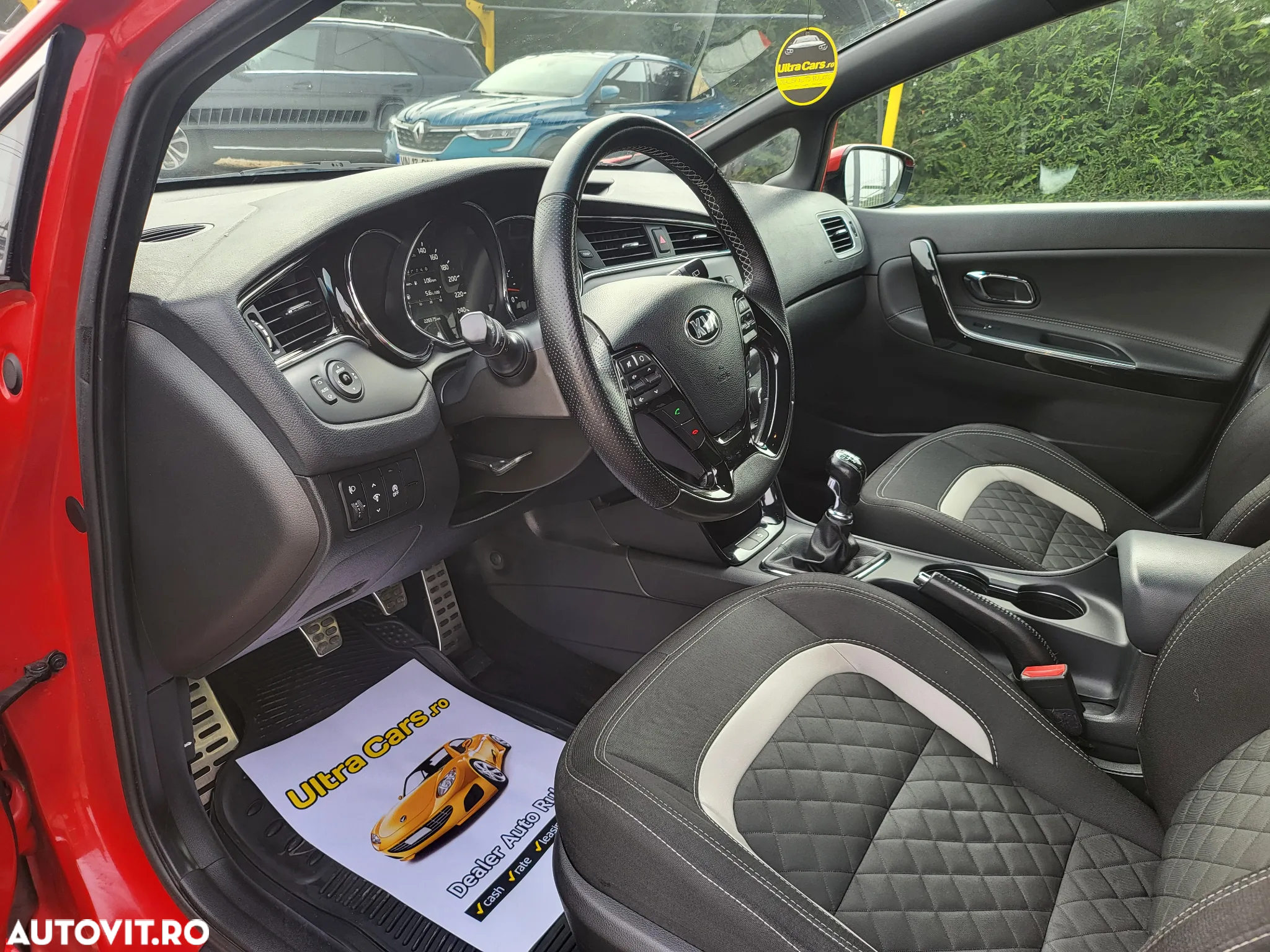 Kia Ceed 1.6 CRDi 136 ISG SW GT Line - 14